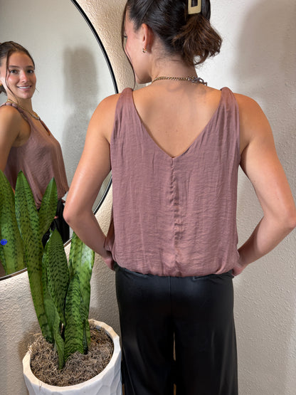 Bubble Hem Strap Accent Tank Top