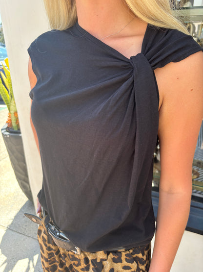 So Twisted Muscle Tee-Sanc