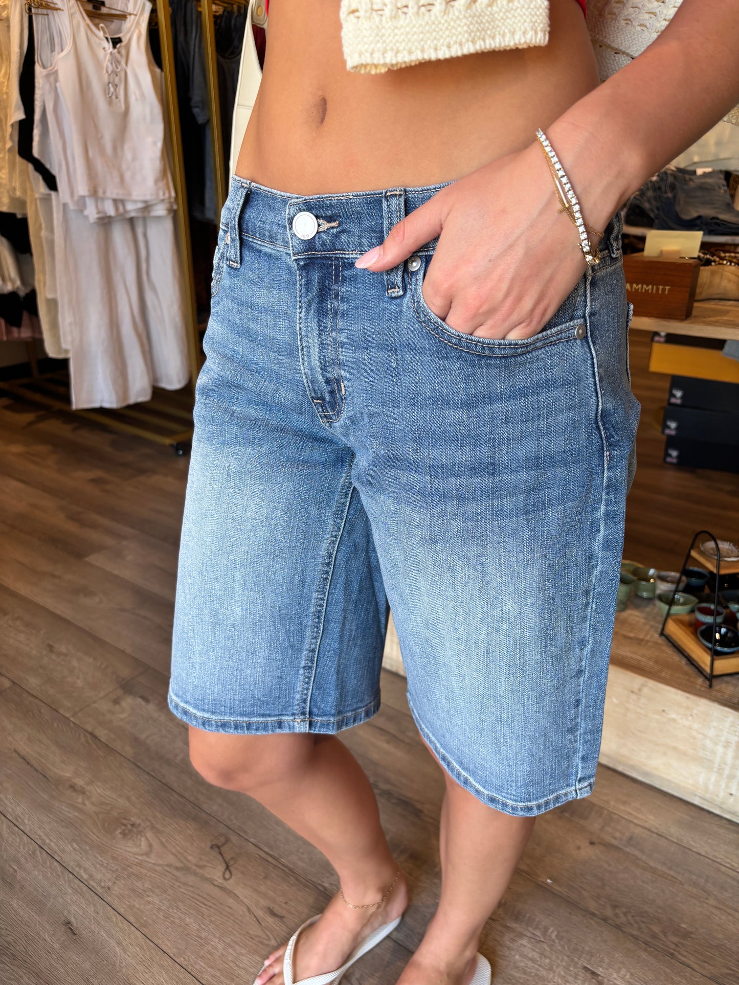 Low Rise Med Denim Classic Jort-JBD