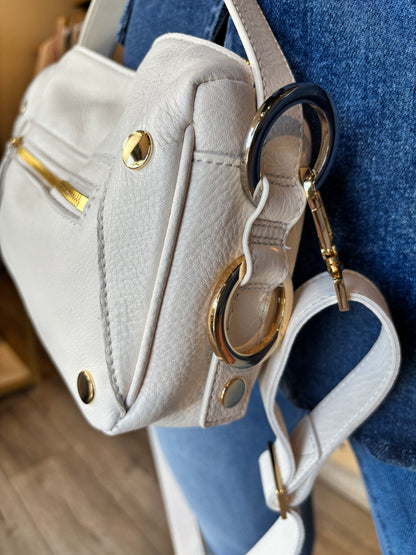 Doxie Med-Calla LilyWhite-GS
