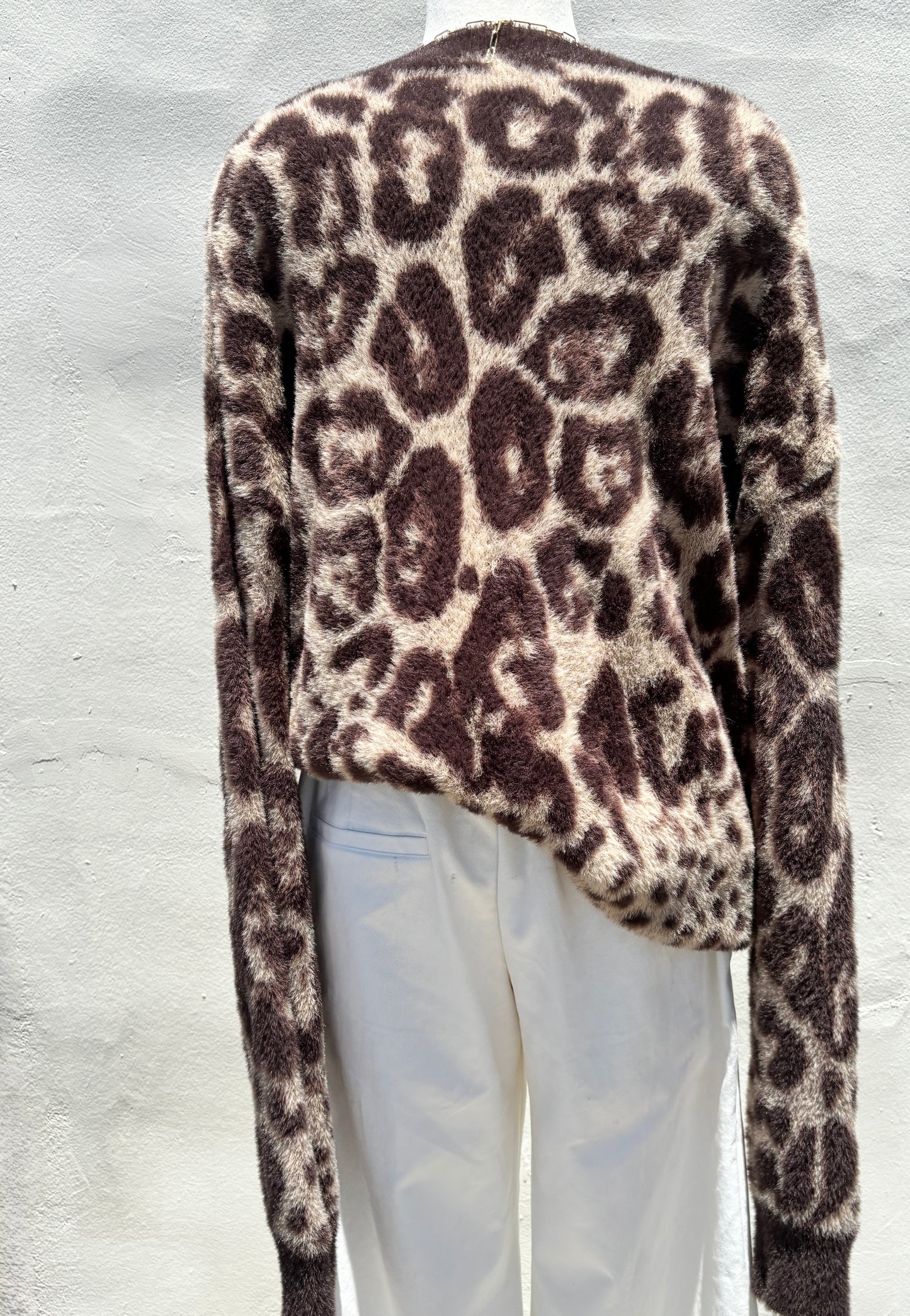 Fuzzy L/S Leopard Crew-Neck Sweater