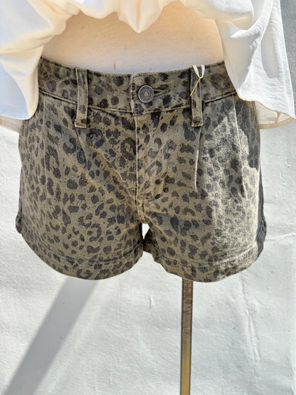 Mid Rise Leopard Print Trouser Shorts-Kan