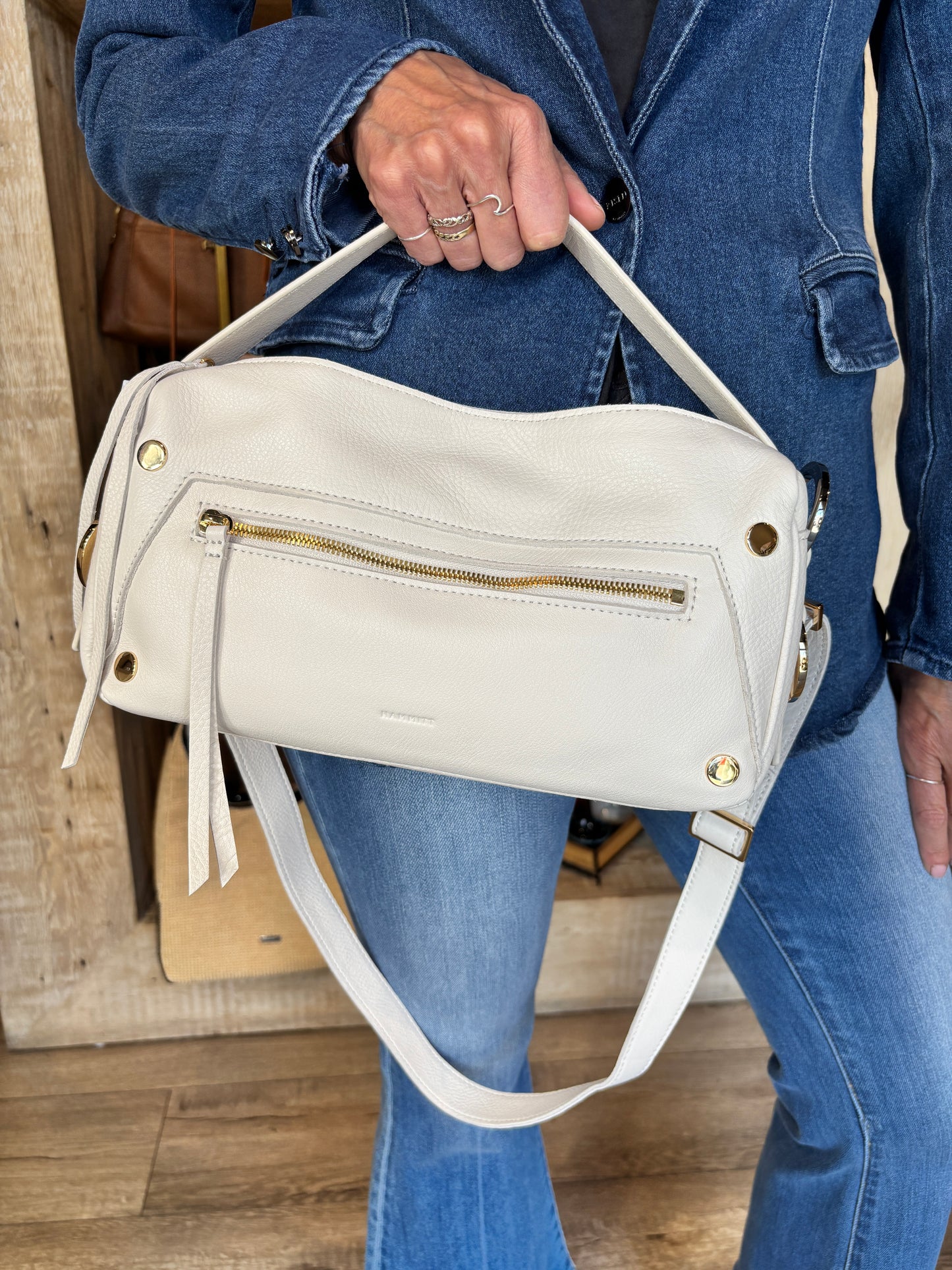 Doxie Med-Calla LilyWhite-GS