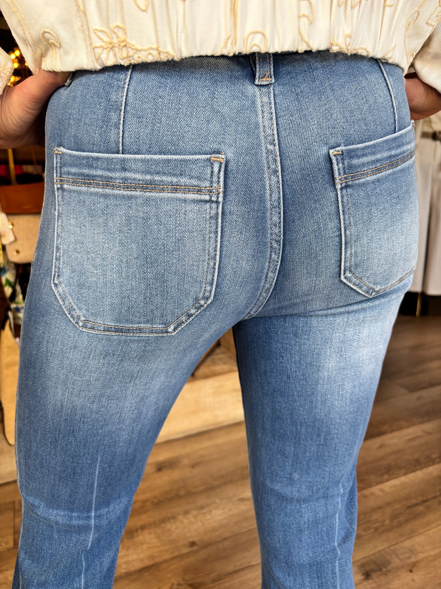 Midrise Crop Flare Jean