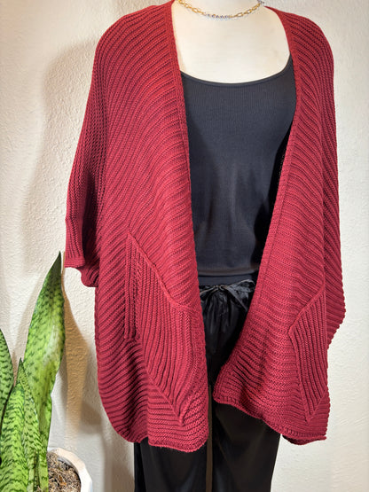 Diamond Cut Pocket Knit Layering Cardigan