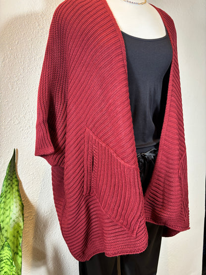 Diamond Cut Pocket Knit Layering Cardigan